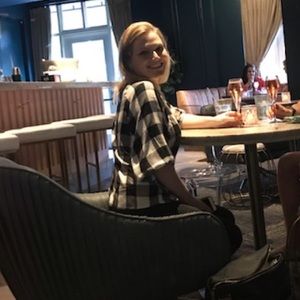 Meet your Posher, Eva